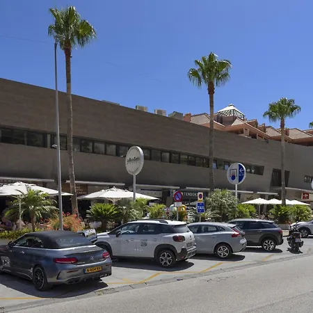 Exclusive 3-bedroom In Higueron Apartment *