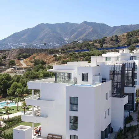 Exclusive 3-bedroom In Higueron * Fuengirola