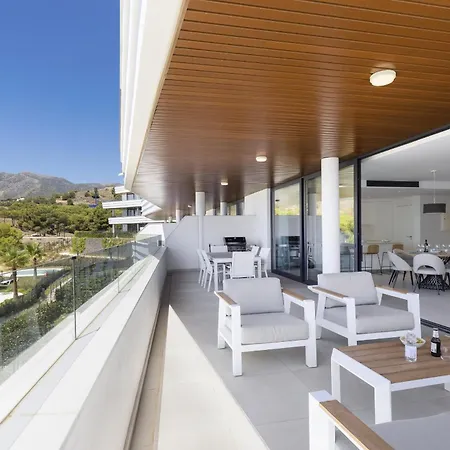 Exclusive 3-bedroom In Higueron Apartment