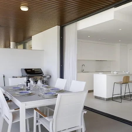 Exclusive 3-bedroom In Higueron 아파트 푸엔히롤라