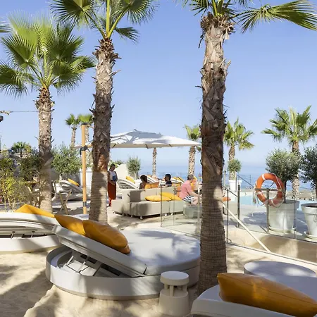 Exclusive 3-bedroom In Higueron Appartement