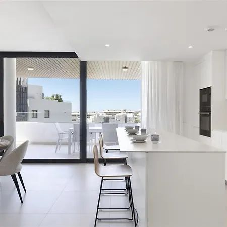 Exclusive 3-bedroom In Higueron 아파트 *