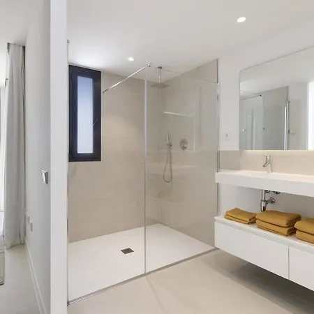 Exclusive 3-bedroom In Higueron 아파트 *