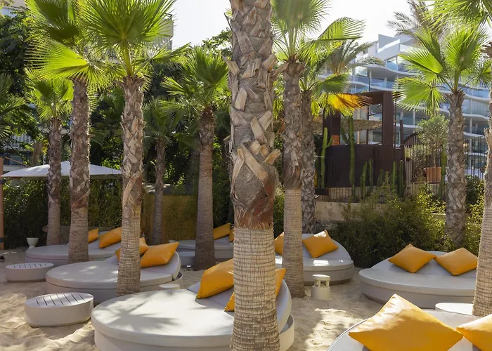 Exclusive 3-bedroom In Higueron * フエンヒロラ