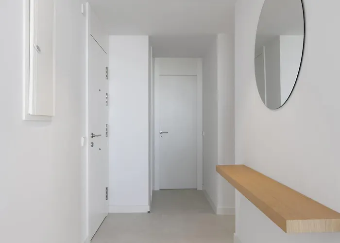 Exclusive 3-bedroom In Higueron