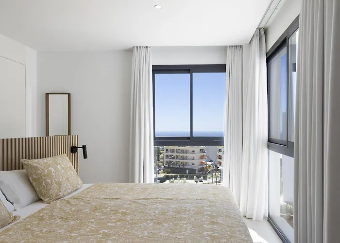 アパート Exclusive 3-bedroom In Higueron フエンヒロラ