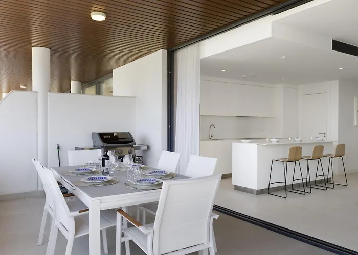 Exclusive 3-bedroom In Higueron アパート フエンヒロラ