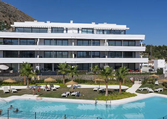 アパート Exclusive 3-bedroom In Higueron フエンヒロラ