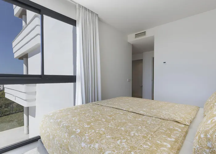 Exclusive 3-bedroom In Higueron