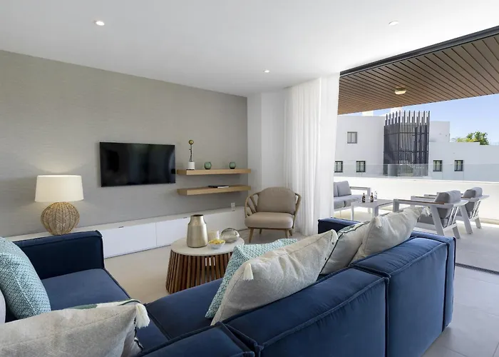 Exclusive 3-bedroom In Higueron アパート フエンヒロラ