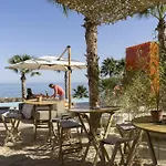 Exclusive 3-bedroom In Higueron