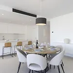 Exclusive 3-bedroom In Higueron * Fuengirola